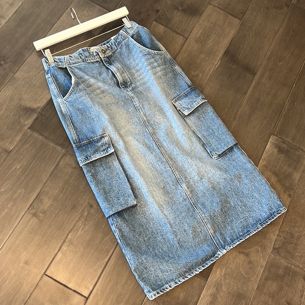 NWT PULL&BEAR denim cargo skirt size L